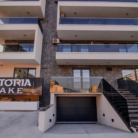 Astoria Lake Apartment *