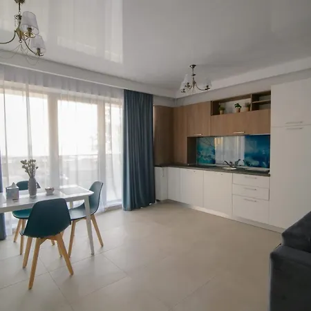 Astoria Lake Apartment