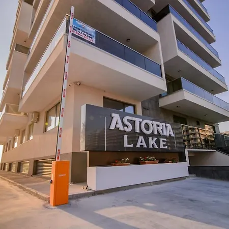 Astoria Lake